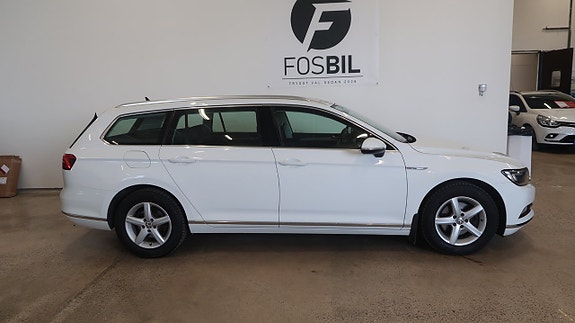 Volkswagen Passat 3 of 5