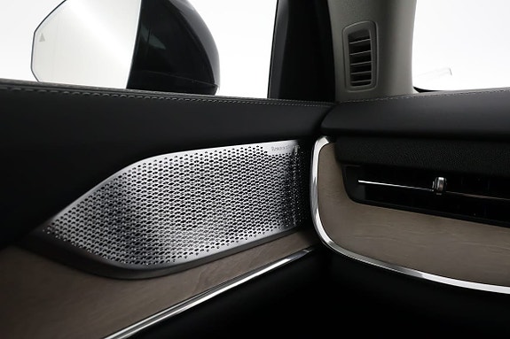 Volvo EX90 9 of 19