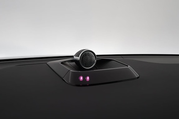 Volvo EX90 10 of 19
