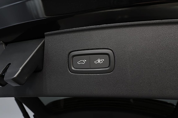 Volvo EX90 17 of 19