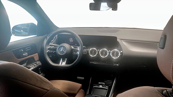 Mercedes-Benz GLA250 e 6 of 10