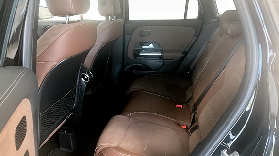 Mercedes-Benz GLA250 e 7 of 10