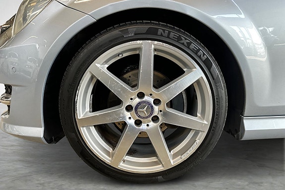 Mercedes-Benz C180 9 of 21