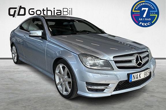 Mercedes-Benz C180 3 of 5