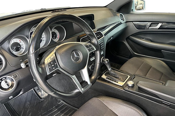 Mercedes-Benz C180 10 of 21