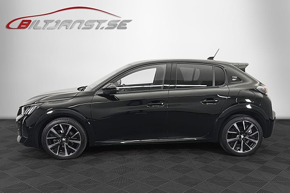 Peugeot 208 2 of 5