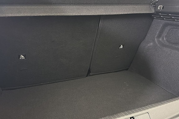 Peugeot 208 16 of 17