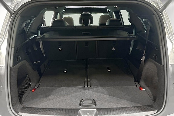 Mercedes-Benz GLB200 13 of 13