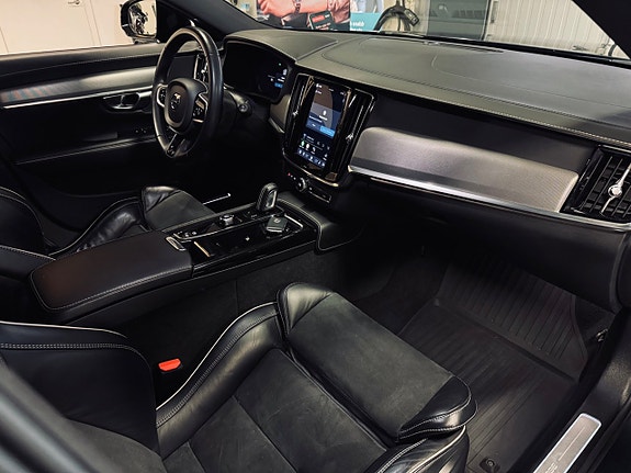 Volvo V90 21 of 30