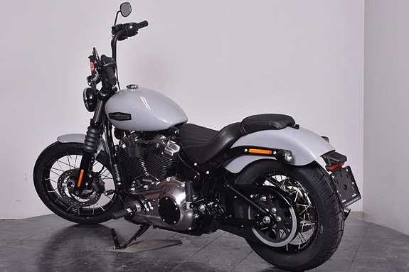 Harley-Davidson Street Bob 117 SPARA 33 350:- / DEMO HOJ/ ENDAST 121 MIL 5 of 14