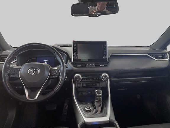 Toyota RAV4 12 of 19