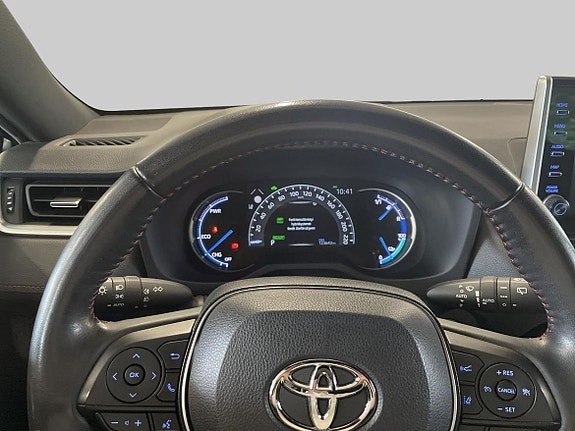 Toyota RAV4 15 of 19