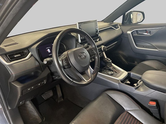 Toyota RAV4 14 of 19