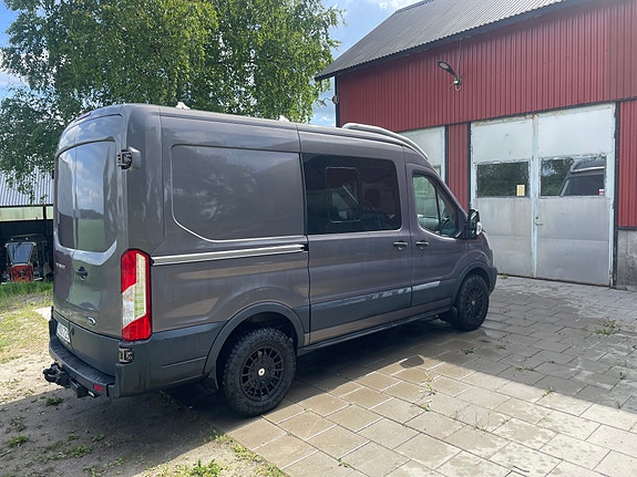 Ford Transit 2 of 5