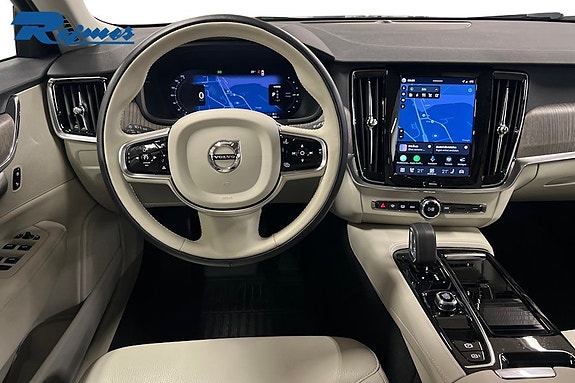 Volvo V90 7 of 17