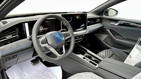 Volkswagen Passat 7 of 16