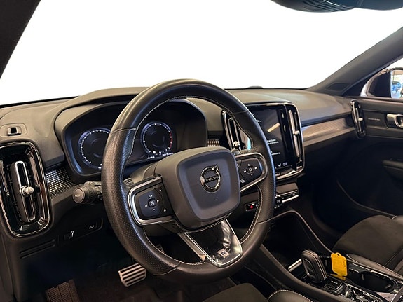 Volvo XC40 10 of 18