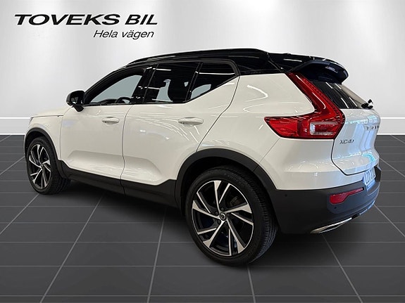 Volvo XC40 5 of 18