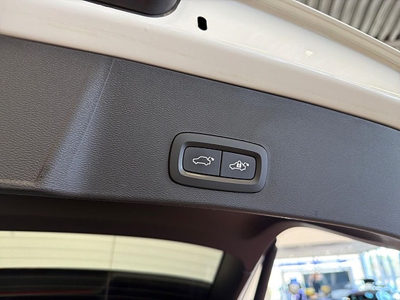 Volvo XC40 16 of 18