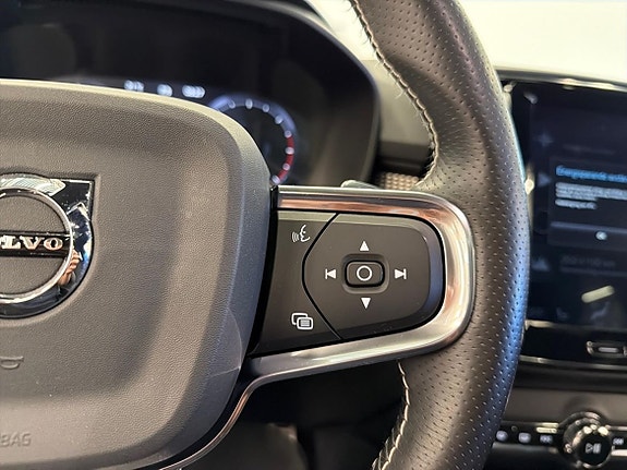 Volvo XC40 14 of 18