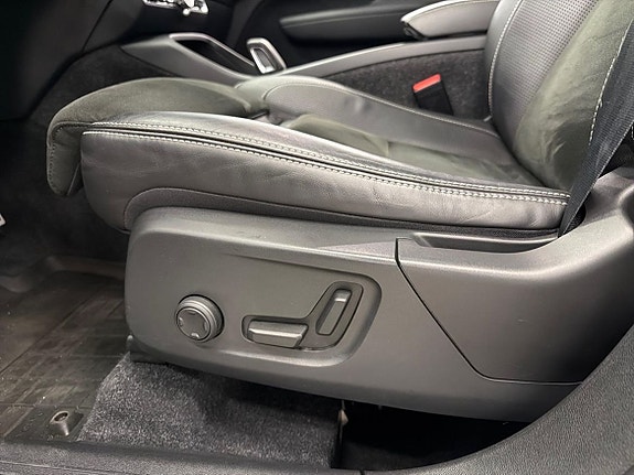 Volvo XC40 17 of 18
