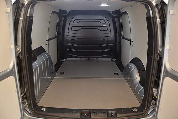 Volkswagen Caddy Maxi 12 of 12