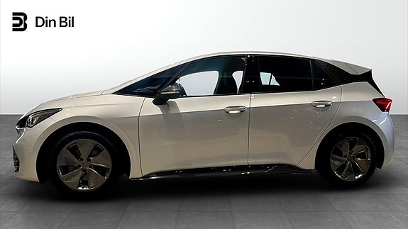 Cupra Born 2 of 5