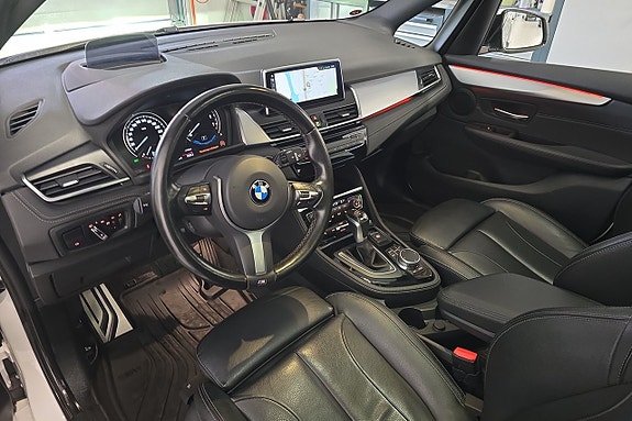 BMW 225xe 5 of 13