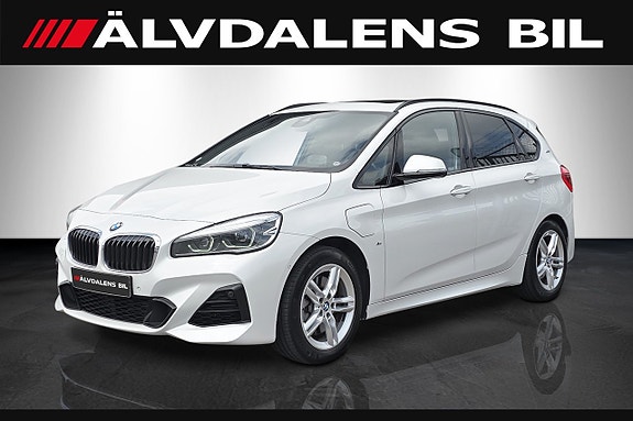 BMW 225xe 2 of 13
