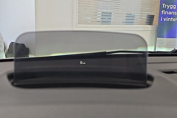 BMW 225xe 10 of 13