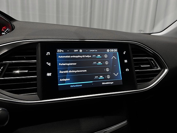 Peugeot 308 11 of 13