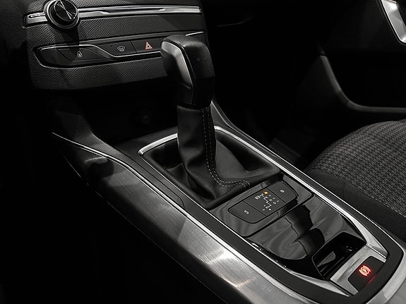 Peugeot 308 12 of 13
