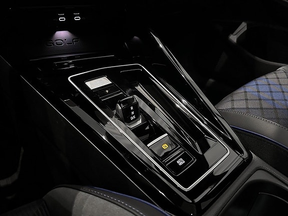 Volkswagen Golf I 17 of 19