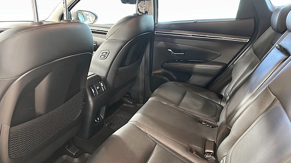 Hyundai Tucson 12 of 21