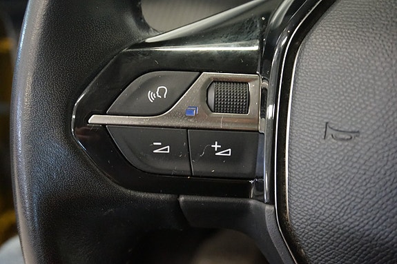 Peugeot 208 12 of 22