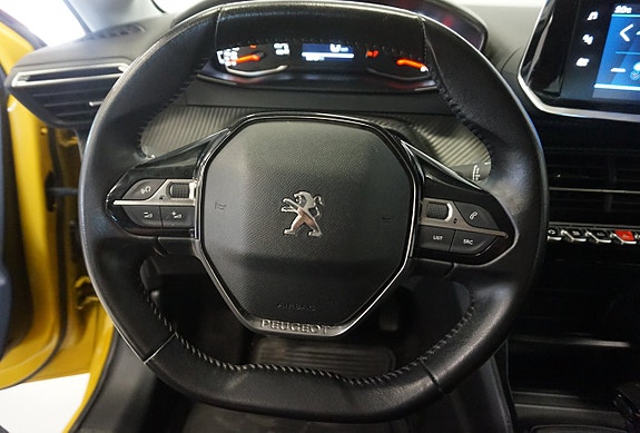 Peugeot 208 11 of 22