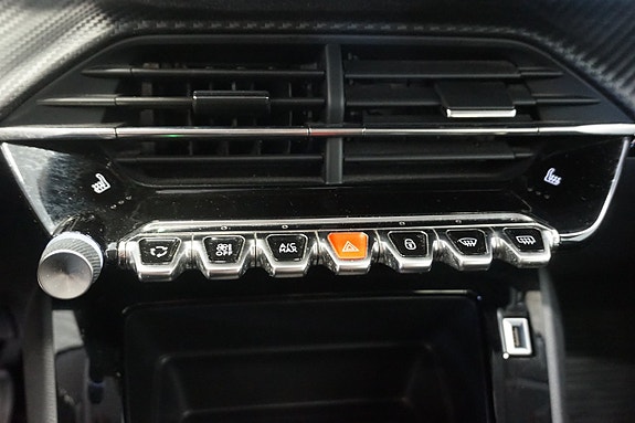 Peugeot 208 16 of 22