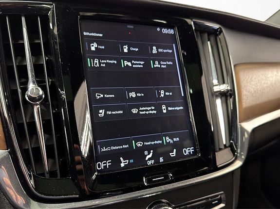 Volvo S90 23 of 30