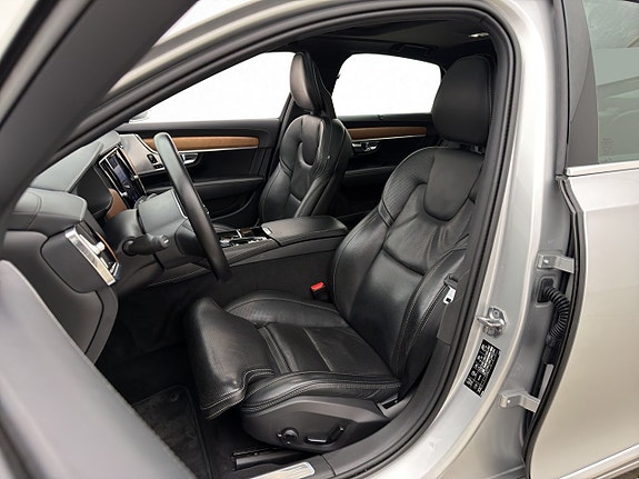 Volvo S90 11 of 30