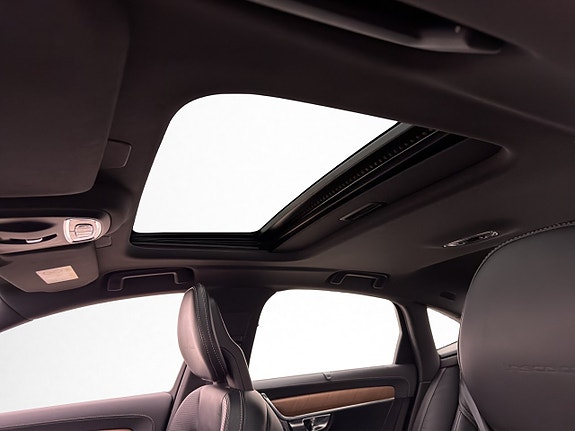 Volvo S90 12 of 30