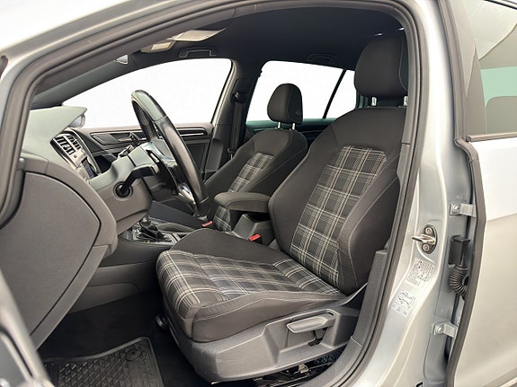 Volkswagen Golf I 12 of 30