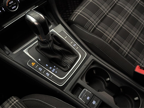 Volkswagen Golf I 23 of 30