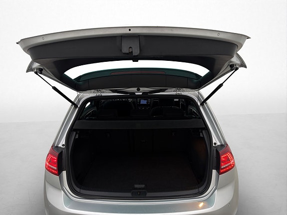 Volkswagen Golf I 27 of 30