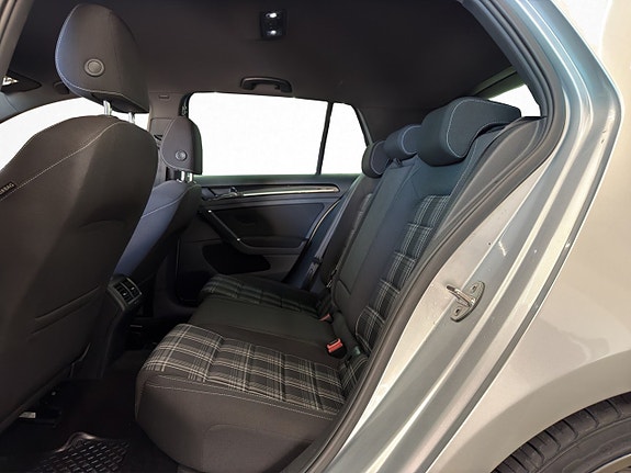 Volkswagen Golf I 26 of 30
