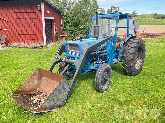 Traktor med lastare FORD 3000 SELECT