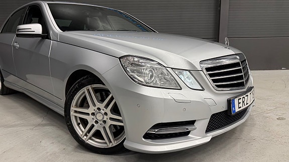 Mercedes-Benz E350 3 of 5