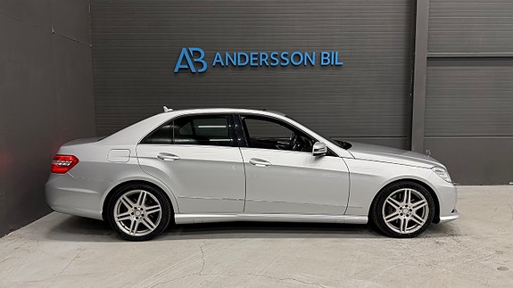 Mercedes-Benz E350 5 of 5