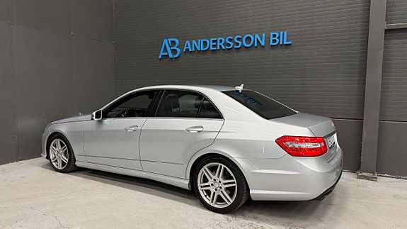 Mercedes-Benz E350 7 of 29