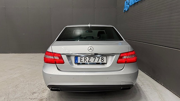 Mercedes-Benz E350 8 of 29