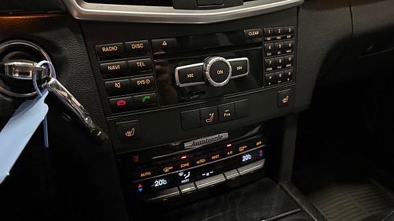 Mercedes-Benz E350 25 of 29
